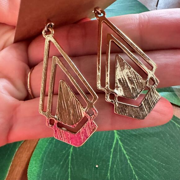 BOGO FREE GOLD CREAM ENABLED TRIANGLE EARRINGS - Picture 4 of 5